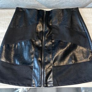 Shiny snake skin leather skirt